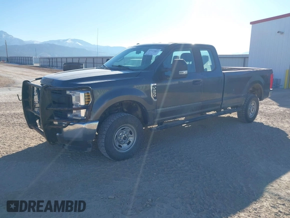 2019 Ford F-250 XL z VIN 1FT7X2B66KEE87332, wystawiony jako IAAI lot #41423827 z przebiegiem 206 947 mil mil oraz . Historia ofert i sprzedaży dostępna na DreamBid. Obrazek 17.