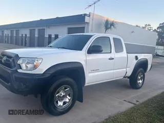 2013 Toyota Tacoma PreRunner with VIN 5TFTU4GN5DX036659, listed as a Copart auction lot 83690354 with 82,691 mi miles and Clean Title. Bid and sale history available at carsss.com. Image 2.