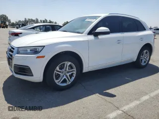 2018 Audi Q5 Premium z VIN WA1ANAFY4J2128492, wystawiony jako Copart lot #56701635 z przebiegiem 160 166 mil mil oraz Czysty tytuł • Clean title. Historia ofert i sprzedaży dostępna na DreamBid. Obrazek 1.