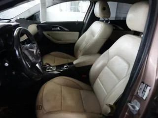 2017 Infiniti QX30 Premium z VIN SJKCH5CR6HA023217, wystawiony jako Copart lot #59604925 z przebiegiem 62 281 mil mil oraz Czysty tytuł • Clean title. Historia ofert i sprzedaży dostępna na DreamBid. Obrazek 9.