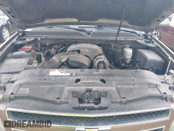 2011 Chevrolet Suburban LT with VIN 1GNSKJE37BR337895, listed as a IAAI auction lot 42171238 with 228,327 mi miles and . Bid and sale history available at DreamBid. Image 10.