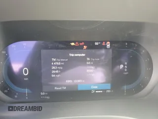 2023 Volvo XC60 Ultimate Dark Theme z VIN YV4L12RX3P1204962, wystawiony jako Copart lot #41122214 z przebiegiem 13 002 mil mil oraz . Historia ofert i sprzedaży dostępna na DreamBid. Obrazek 9.