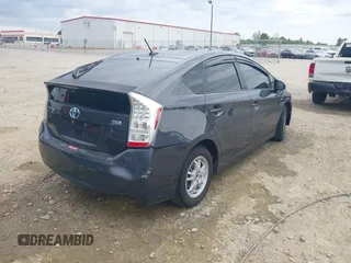 2010 Toyota Prius II z VIN JTDKN3DU8A0245137, wystawiony jako IAAI lot #42080029 z przebiegiem 204 956 mil mil oraz . Historia ofert i sprzedaży dostępna na DreamBid. Obrazek 4.
