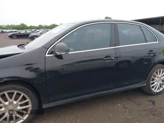 2006 Volkswagen Jetta GLI Turbo с VIN 3VWWJ71K26M753239, выставлен на аукционе IAAI как лот 42351910 с пробегом 156 249 миль миль и . История ставок и продаж доступна на DreamBid. Изображение 14.