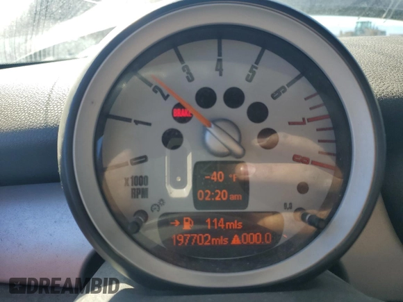 2008 MINI Hardtop with VIN WMWMF33548TU65011, listed as a Copart auction lot 82175524 with 197,702 mi miles and Salvage title. Bid and sale history available at DreamBid. Image 9.