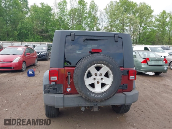 2008 Jeep Wrangler Unlimited X with VIN 1J4GA39108L606685, listed as a IAAI auction lot 41965538 with 288,946 mi miles. Bid and sale history available at carsss.com. Image 16.