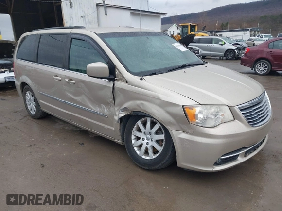 2014 Chrysler Town & Country Touring with VIN 2C4RC1BG2ER212233, listed as a IAAI auction lot 41836648 with 105,034 mi miles. Bid and sale history available at carsss.com. Image 6.