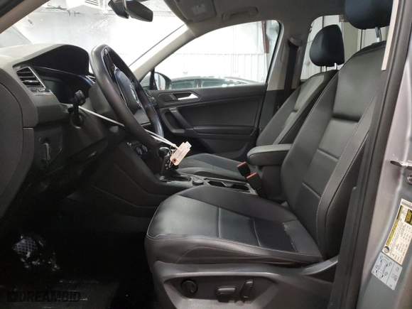 2020 Volkswagen Tiguan SE with VIN 3VV2B7AX8LM021821, listed as a Copart auction lot 44343325 with 69,362 mi miles and Salvage Title. Bid and sale history available at carsss.com. Image 7.