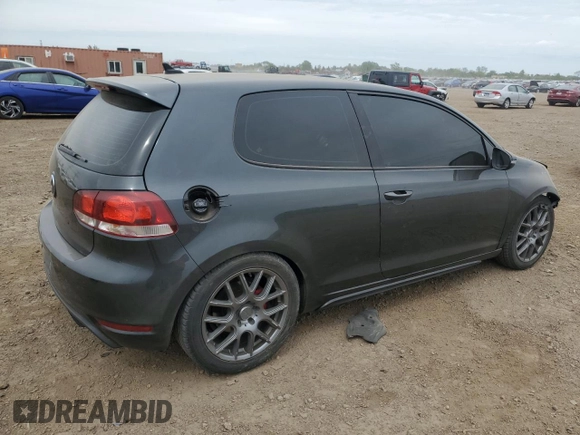 2013 Volkswagen GTI z VIN WVWEV7AJ2DW125334, wystawiony jako Copart lot #57248175 z przebiegiem Nie podano mil oraz Szkoda całkowita • Salvage title. Historia ofert i sprzedaży dostępna na DreamBid. Obrazek 3.