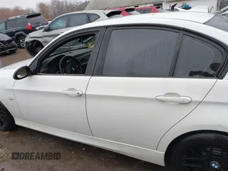 2007 BMW 3 Series 328i with VIN WBAVA335X7P141314, listed as a IAAI auction lot 41773135 with 131,955 mi miles. Bid and sale history available at carsss.com. Image 14.