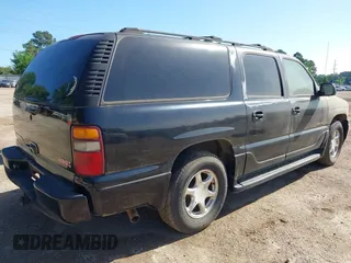 2003 GMC Yukon XL Denali with VIN 1GKFK66U43J248482, listed as a IAAI auction lot 42073907 with 286,896 mi miles. Bid and sale history available at carsss.com. Image 4.