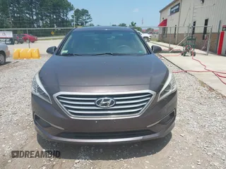 2016 Hyundai Sonata SE z VIN 5NPE24AF6GH276416, wystawiony jako IAAI lot #42483029 z przebiegiem 91 631 mil mil oraz . Historia ofert i sprzedaży dostępna na DreamBid. Obrazek 12.