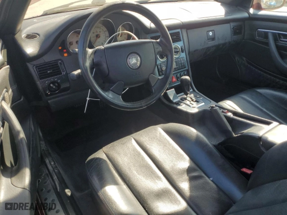 2000 Mercedes-Benz SLK-Class Kompressor with VIN WDBKK47F8YF161417, listed as a Copart auction lot 44499855 with 160,738 mi miles and Salvage Title. Bid and sale history available at carsss.com. Image 8.