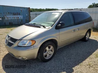 2005 Dodge Caravan SXT with VIN 2D4GP44L35R332228, listed as a Copart auction lot 54162215 with 171,016 mi miles and Clean Title. Bid and sale history available at carsss.com. Image 1.