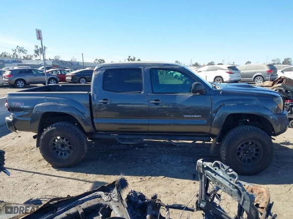 2010 Toyota Tacoma PreRunner with VIN 3TMJU4GNXAM100347, listed as a IAAI auction lot 41382997 with NaN miles. Bid and sale history available at carsss.com. Image 13.