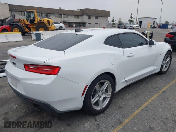 2017 Chevrolet Camaro 1LT z VIN 1G1FB1RX2H0165336, wystawiony jako IAAI lot #42041620 z przebiegiem 70 652 mil mil oraz . Historia ofert i sprzedaży dostępna na DreamBid. Obrazek 4.