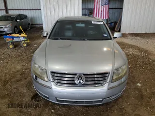 2004 Volkswagen Phaeton V8 z VIN WVWAF63D348008959, wystawiony jako Copart lot #63343254 z przebiegiem Nie podano mil oraz Czysty tytuł • Clean title. Historia ofert i sprzedaży dostępna na DreamBid. Obrazek 5.