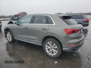 2023 Audi Q3 S line Premium z VIN WA1DECF33P1124378, wystawiony jako Copart lot #50222965 z przebiegiem 37 618 mil mil oraz Szkody całkowita. Historia ofert i sprzedaży dostępna na DreamBid. Obrazek 2.