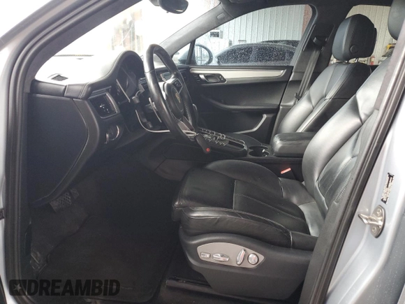 2016 Porsche Macan Turbo z VIN WP1AF2A54GLB93236, wystawiony jako Copart lot #56667095 z przebiegiem 126 814 mil mil oraz Czysty tytuł • Clean title. Historia ofert i sprzedaży dostępna na DreamBid. Obrazek 7.