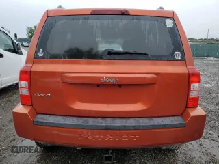 2010 Jeep Patriot Sport z VIN 1J4NF2GB8AD557735, wystawiony jako Copart lot #56532175 z przebiegiem 160 576 mil mil oraz Szkoda całkowita • Salvage title. Historia ofert i sprzedaży dostępna na DreamBid. Obrazek 6.