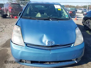 2009 Toyota Prius with VIN JTDKB20U197834655, listed as a IAAI auction lot 41004556 with 274,527 mi miles. Bid and sale history available at carsss.com. Image 6.