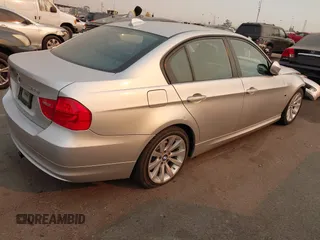 2011 BMW 3 Series 328i with VIN WBAPH5G55BNM71408, listed as a IAAI auction lot 41291450 with 169,483 mi miles and . Bid and sale history available at carsss.com. Image 4.