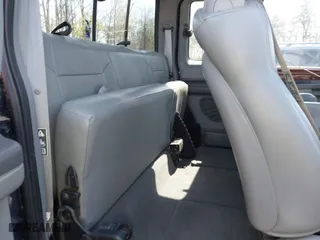 2002 Ford Super Duty F-250 XL with VIN 1FTNX21L32EA81149, listed as a IAAI auction lot 42051127 with 68,337 mi miles. Bid and sale history available at carsss.com. Image 8.
