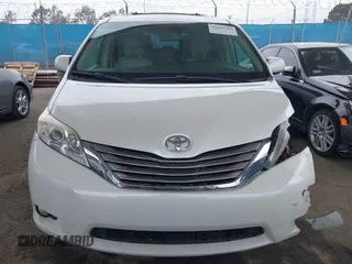 2015 Toyota Sienna XLE with VIN 5TDYK3DC5FS640102, listed as a IAAI auction lot 41885194 with 119,972 mi miles. Bid and sale history available at carsss.com. Image 12.
