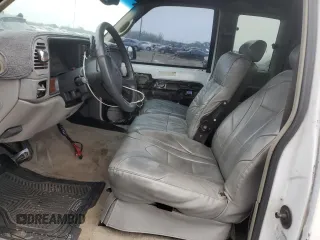 1998 GMC Sierra 1500 with VIN 2GDEC19R3W1562357, listed as a Copart auction lot 42298055 with 232,232 mi miles and Clean Title. Bid and sale history available at DreamBid. Image 7.