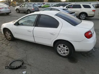 2004 Dodge Neon SXT with VIN 1B3ES56C04D600693, listed as a Copart auction lot 77653394 with 138,957 mi miles and Clean Title. Bid and sale history available at carsss.com. Image 2.