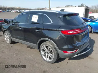 2019 Lincoln MKC Reserve with VIN 5LMCJ3D96KUL46773, listed as a IAAI auction lot 42064234 with 70,176 mi miles and . Bid and sale history available at DreamBid. Image 3.