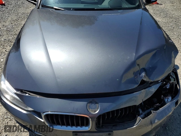 2015 BMW 3 Series 328i xDrive z VIN WBA3G7C58FK296596, wystawiony jako Copart lot #64612125 z przebiegiem 87 648 mil mil oraz Szkoda całkowita • Salvage title. Historia ofert i sprzedaży dostępna na DreamBid. Obrazek 12.