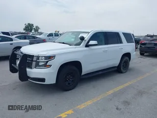 2018 Chevrolet Tahoe Commercial z VIN 1GNSKDEC8JR238969, wystawiony jako IAAI lot #42440047 z przebiegiem 126 373 mil mil oraz . Historia ofert i sprzedaży dostępna na DreamBid. Obrazek 17.