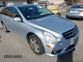 2009 Mercedes-Benz R-Class 3.5L with VIN 4JGCB65E19A098277, listed as a IAAI auction lot 41866337 with 148,573 mi miles. Bid and sale history available at carsss.com. Image 6.