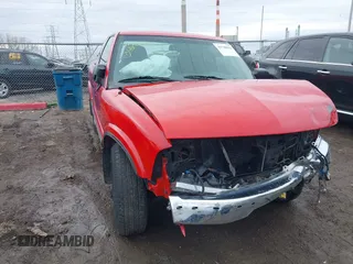 2001 Chevrolet S-10 LS with VIN 1GCCS19531K152758, listed as a IAAI auction lot 41700062 with 74,422 mi miles and . Bid and sale history available at DreamBid. Image 1.