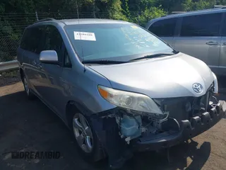 2013 Toyota Sienna LE AAS with VIN 5TDKK3DC2DS389557, listed as a IAAI auction lot 42589108 with 205,115 mi miles and . Bid and sale history available at DreamBid. Image 1.