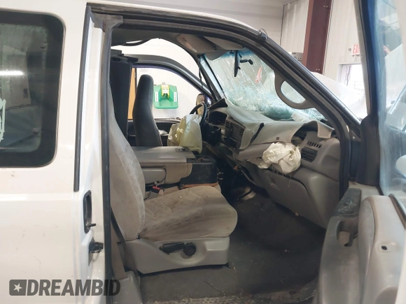 1999 Ford F-250 XL with VIN 1FTNX21F0XEC87465, listed as a IAAI auction lot 41244283 with 235,559 mi miles and . Bid and sale history available at DreamBid. Image 5.
