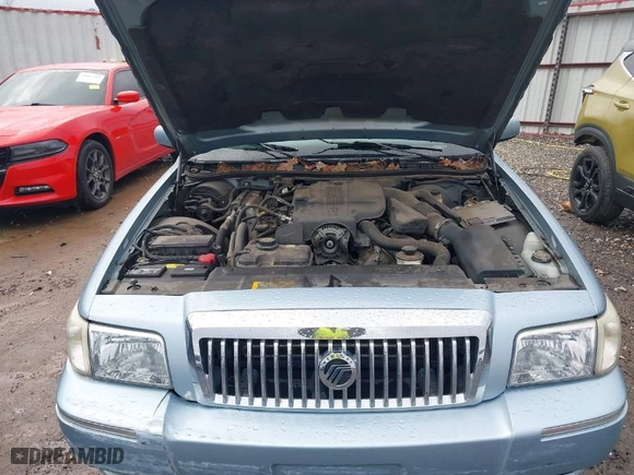 2009 Mercury Grand Marquis LS with VIN 2MEHM75V99X618418, listed as a IAAI auction lot 41104998 with 72,658 mi miles. Bid and sale history available at carsss.com. Image 10.