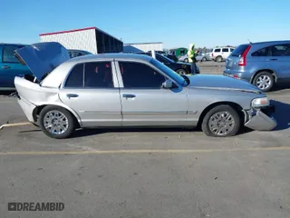 2007 Mercury Grand Marquis GS with VIN 2MEFM74V27X612272, listed as a IAAI auction lot 41433562 with 181,088 mi miles. Bid and sale history available at carsss.com. Image 13.