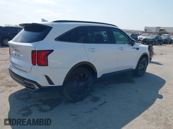 2022 Kia Sorento SX with VIN 5XYRK4LF1NG078345, listed as a IAAI auction lot 42016359 with 102,856 mi miles and . Bid and sale history available at DreamBid. Image 4.