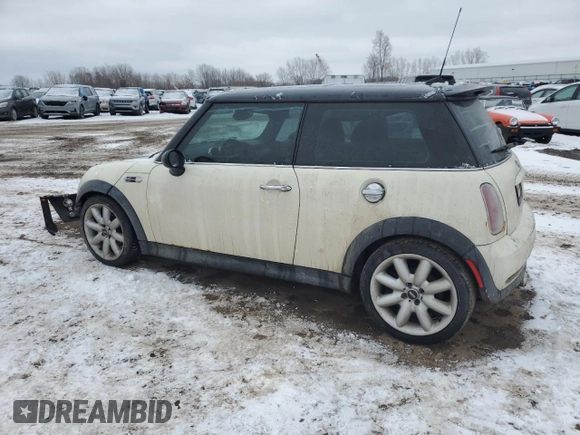 2005 MINI Hardtop S z VIN WMWRE33465TD91749, wystawiony jako Copart lot #43938765 z przebiegiem 166 391 mil mil oraz Szkoda całkowita • Salvage title. Historia ofert i sprzedaży dostępna na DreamBid. Obrazek 2.