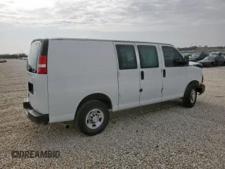 2020 Chevrolet Express Cargo with VIN 1GCWGAFP7L1127228, listed as a Copart auction lot 58584465 with 83,826 mi miles and Salvage title. Bid and sale history available at DreamBid. Image 3.