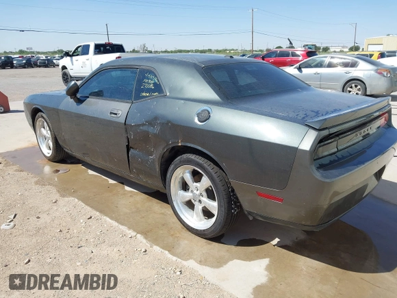 2010 Dodge Challenger R/T z VIN 2B3CJ5DTXAH270086, wystawiony jako IAAI lot #42076162 z przebiegiem 144 051 mil mil oraz . Historia ofert i sprzedaży dostępna na DreamBid. Obrazek 3.
