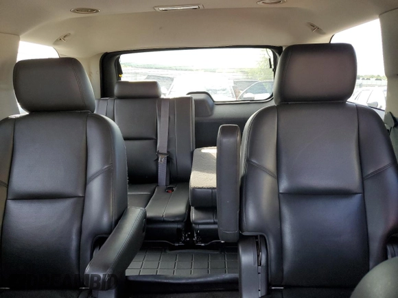 2014 GMC Yukon Denali z VIN 1GKS1EEF9ER130219, wystawiony jako Copart lot #79308134 z przebiegiem Nie podano mil oraz Czysty tytuł • Clean title. Historia ofert i sprzedaży dostępna na DreamBid. Obrazek 10.