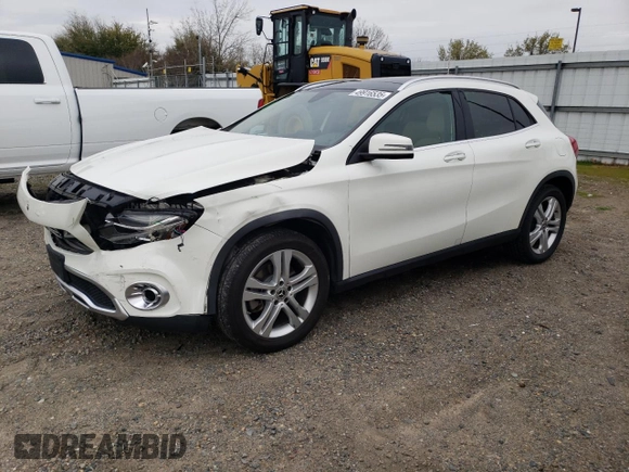 2018 Mercedes-Benz GLA 250 z VIN WDCTG4EB5JJ458777, wystawiony jako Copart lot #49916535 z przebiegiem 60 843 mil mil oraz Szkoda całkowita • Salvage title. Historia ofert i sprzedaży dostępna na DreamBid. Obrazek 1.
