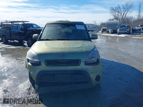 2013 Kia Soul + z VIN KNDJT2A67D7518517, wystawiony jako IAAI lot #41672301 z przebiegiem Nie podano mil oraz . Historia ofert i sprzedaży dostępna na DreamBid. Obrazek 11.