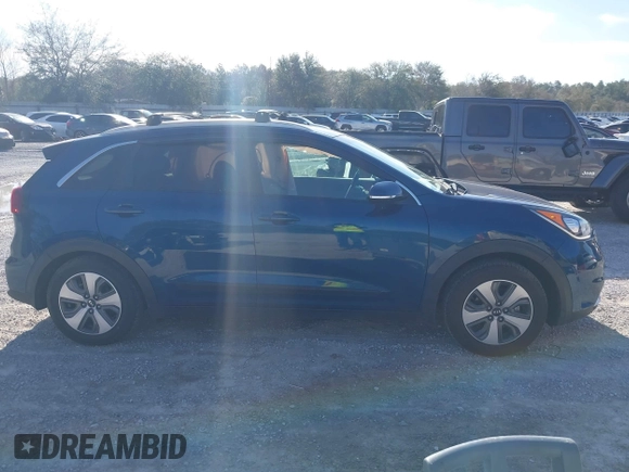 2019 Kia Niro EX with VIN KNDCC3LC2K5265519, listed as a IAAI auction lot 41598169 with 90,648 mi miles. Bid and sale history available at carsss.com. Image 14.