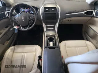 2016 Lincoln MKZ z VIN 3LN6L2GK6GR624511, wystawiony jako Copart lot #56137625 z przebiegiem 88 289 mil mil oraz Szkody całkowita. Historia ofert i sprzedaży dostępna na DreamBid. Obrazek 8.