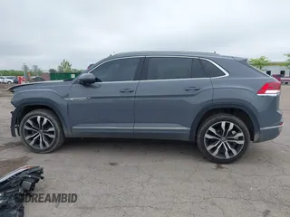 2021 Volkswagen Atlas SEL Premium R-Line с VIN 1V2FE2CA0MC223881, выставлен на аукционе IAAI как лот 42257435 с пробегом 81 674 миль миль и . История ставок и продаж доступна на DreamBid. Изображение 15.