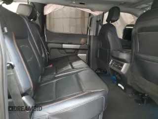 2024 Ford F-350 XL z VIN 1FT8W3DT0REF92720, wystawiony jako Copart lot #52730575 z przebiegiem 14 577 mil mil oraz Szkoda całkowita • Salvage title. Historia ofert i sprzedaży dostępna na DreamBid. Obrazek 11.